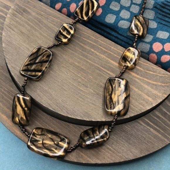 Fun statement necklace - Picture 1 of 5